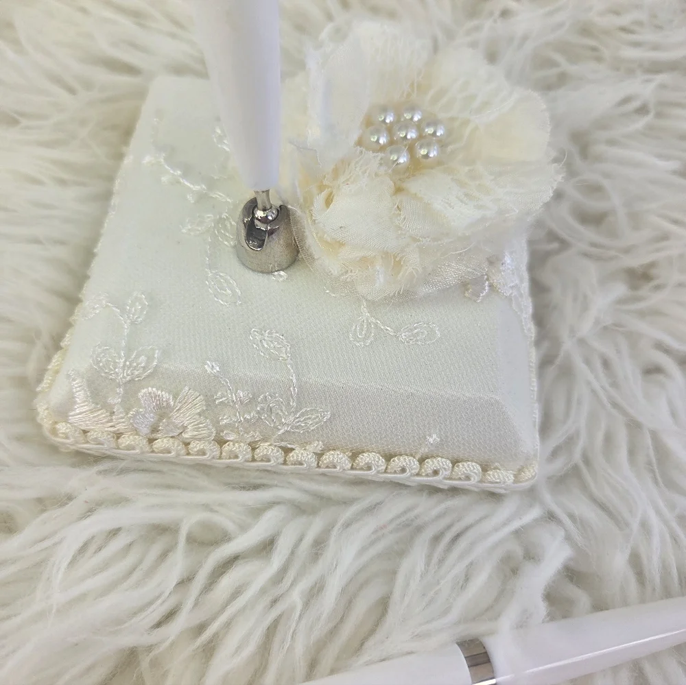 Studio His And Hers Lace Embellished Guest Pen with Floral Holder